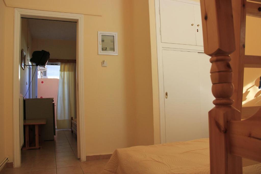 Hotel Galaxias Agioi Pandes Quarto foto